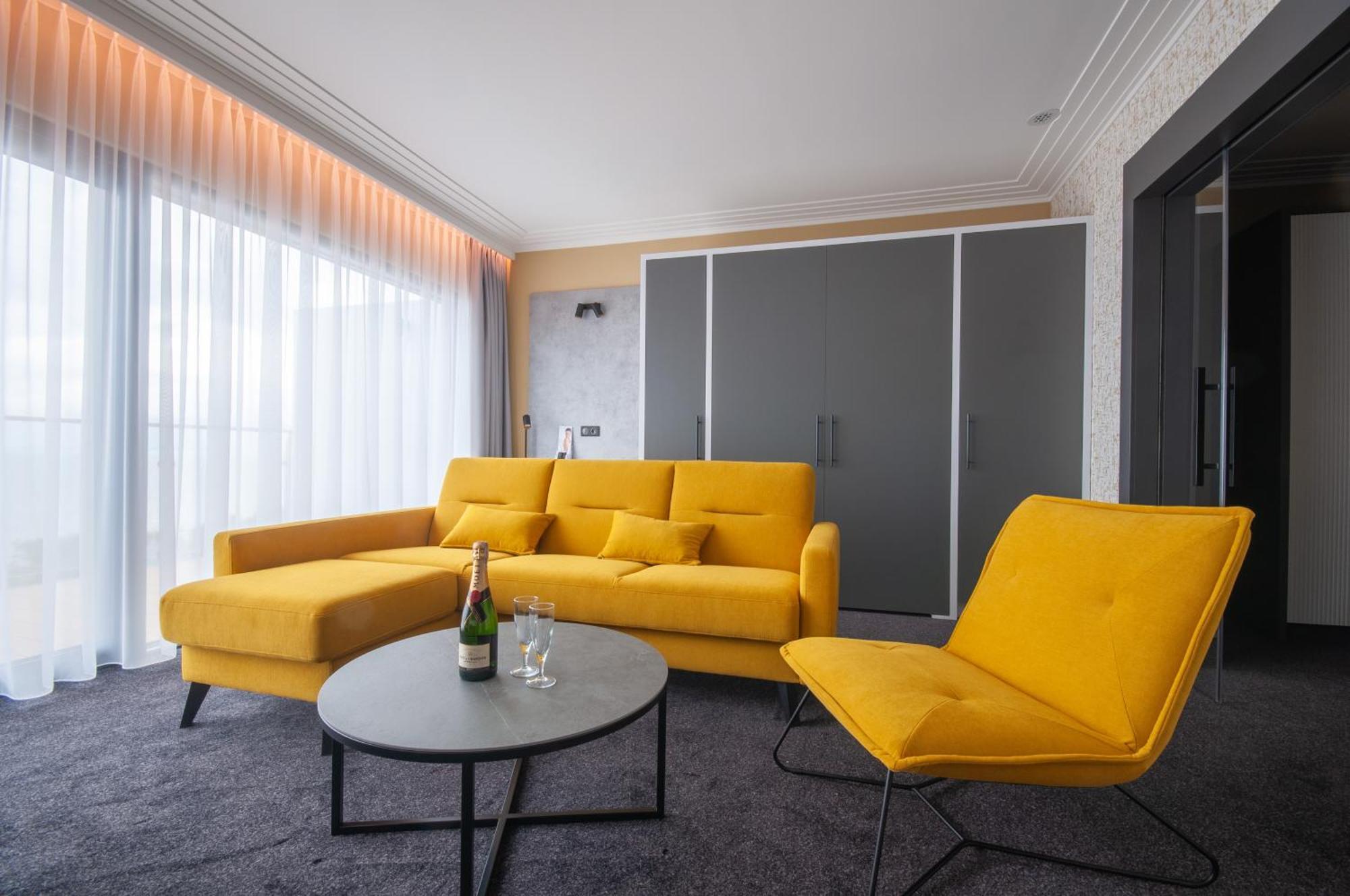Hotel Aurora Family & 4*